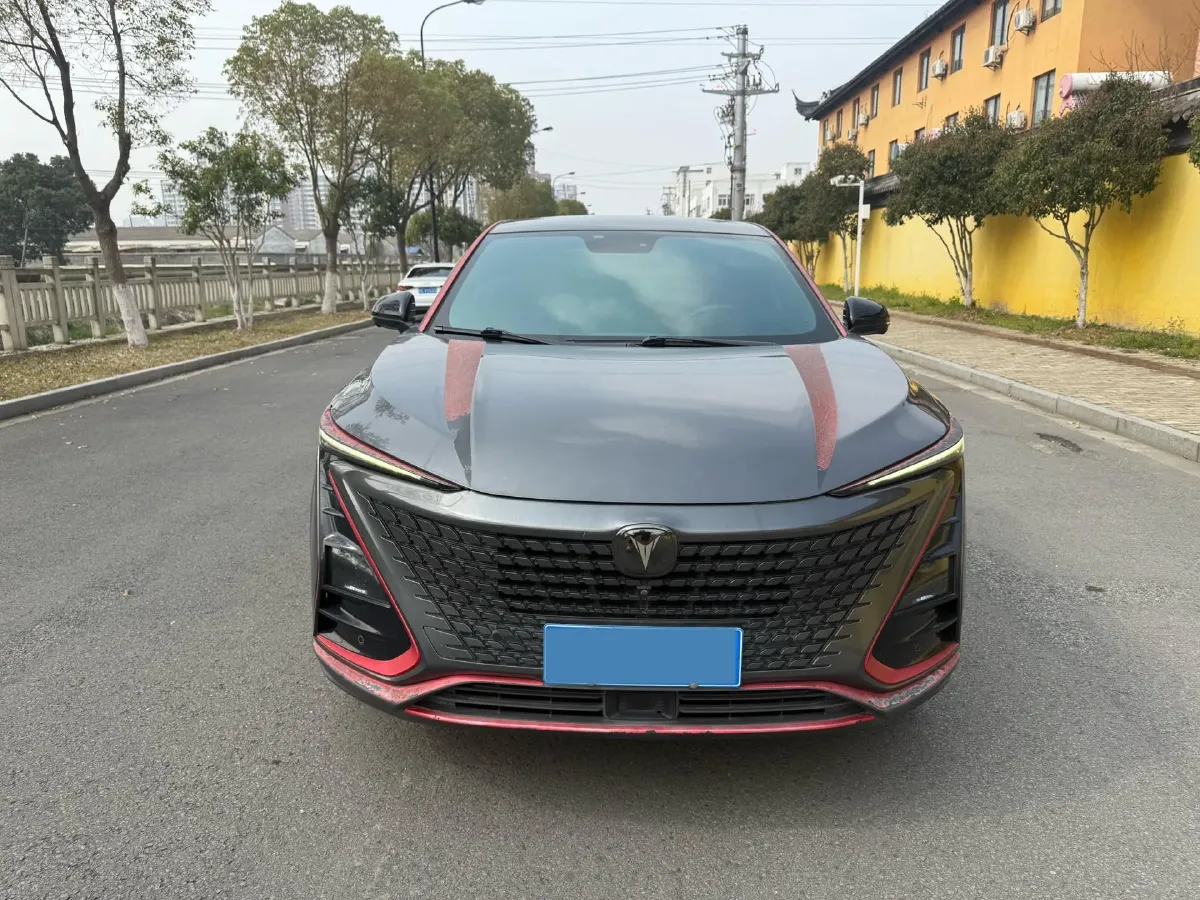 2020 ChangAn UNI-T 1.5T 180HP L4 7DCT,autocango,china used car exporter,china ev exporter,chinese used car exporter,chinese used ev exporter