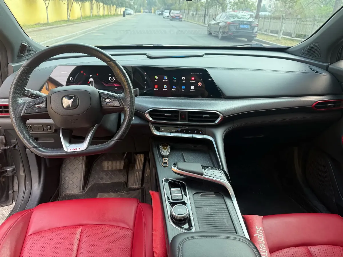 2020 ChangAn UNI-T 1.5T 180HP L4 7DCT,autocango,china used car exporter,china ev exporter,chinese used car exporter,chinese used ev exporter