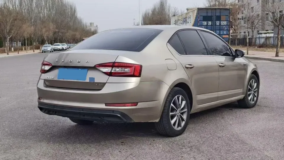 2019 Skoda Octavia 1.2T 116HP L4 7DCT,autocango,china used car exporter,china ev exporter,chinese used car exporter,chinese used ev exporter
