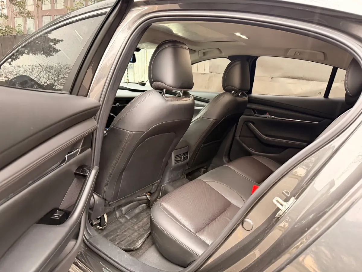 2022 Mazda 3 Axela 2.0L 158HP L4 6AT,autocango,china used car exporter,china ev exporter,chinese used car exporter,chinese used ev exporter