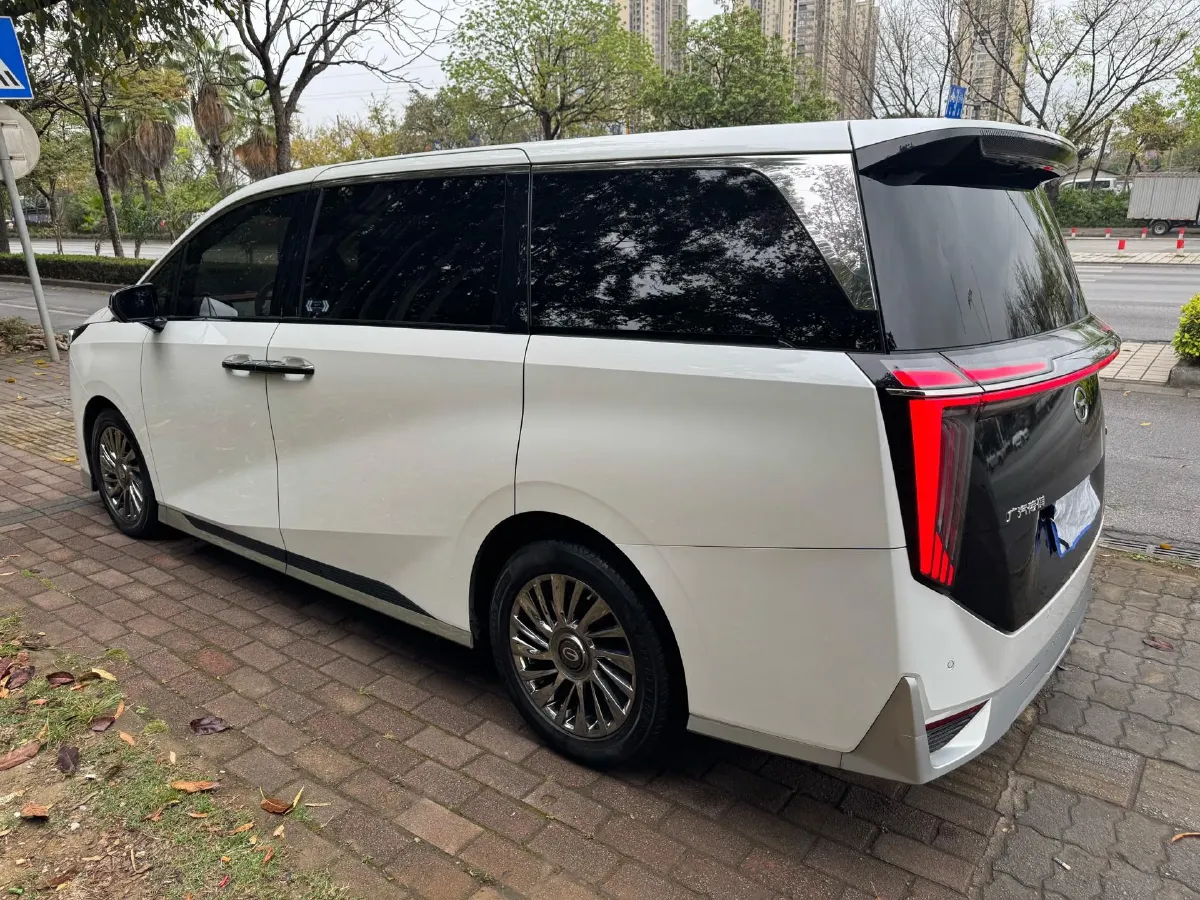 2023 GAC Trumpchi M8 2.0T 252HP L4 8AT,autocango,china used car exporter,china ev exporter,chinese used car exporter,chinese used ev exporter