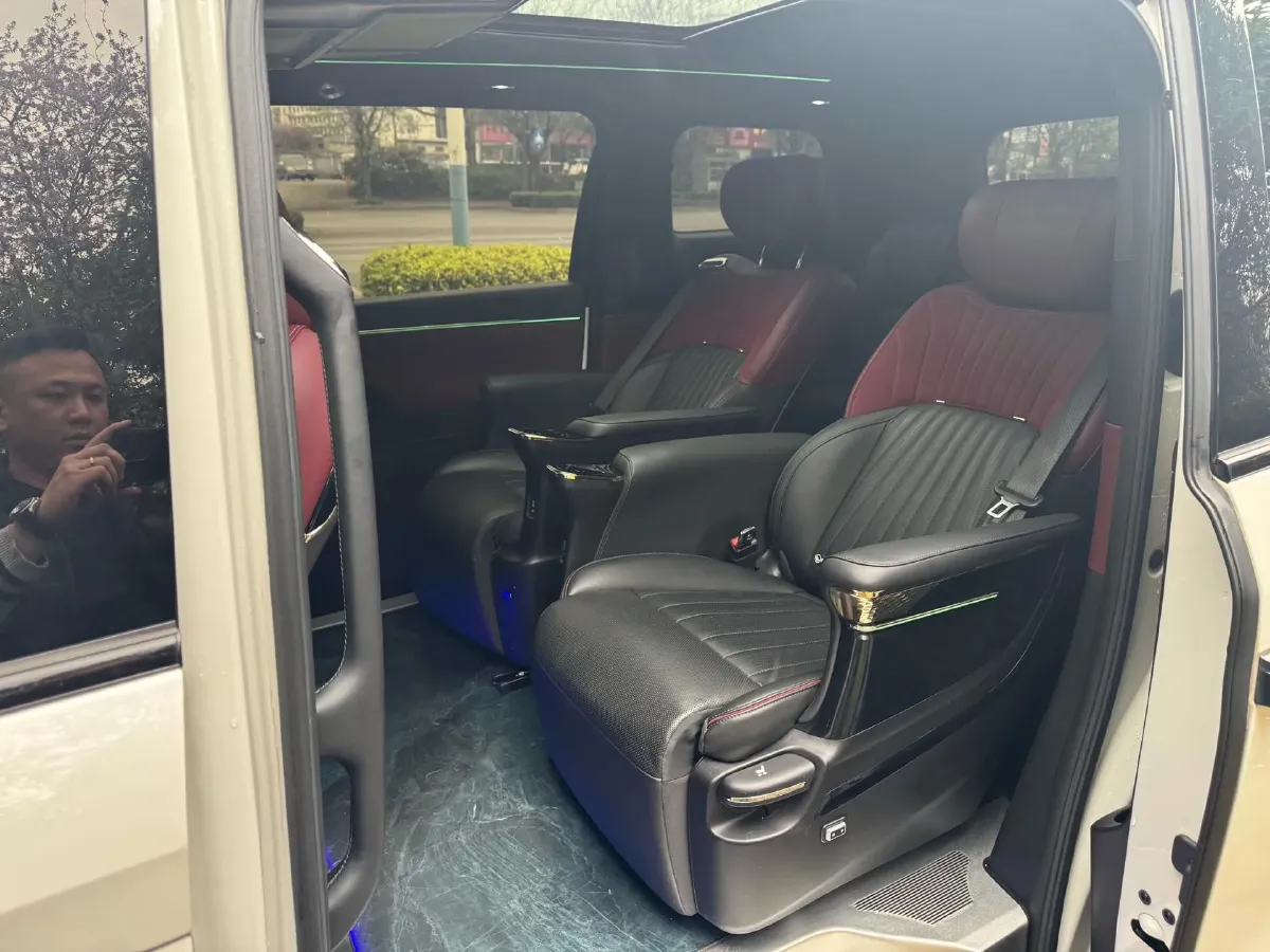 2023 GAC Trumpchi M8 2.0T 252HP L4 8AT,autocango,china used car exporter,china ev exporter,chinese used car exporter,chinese used ev exporter