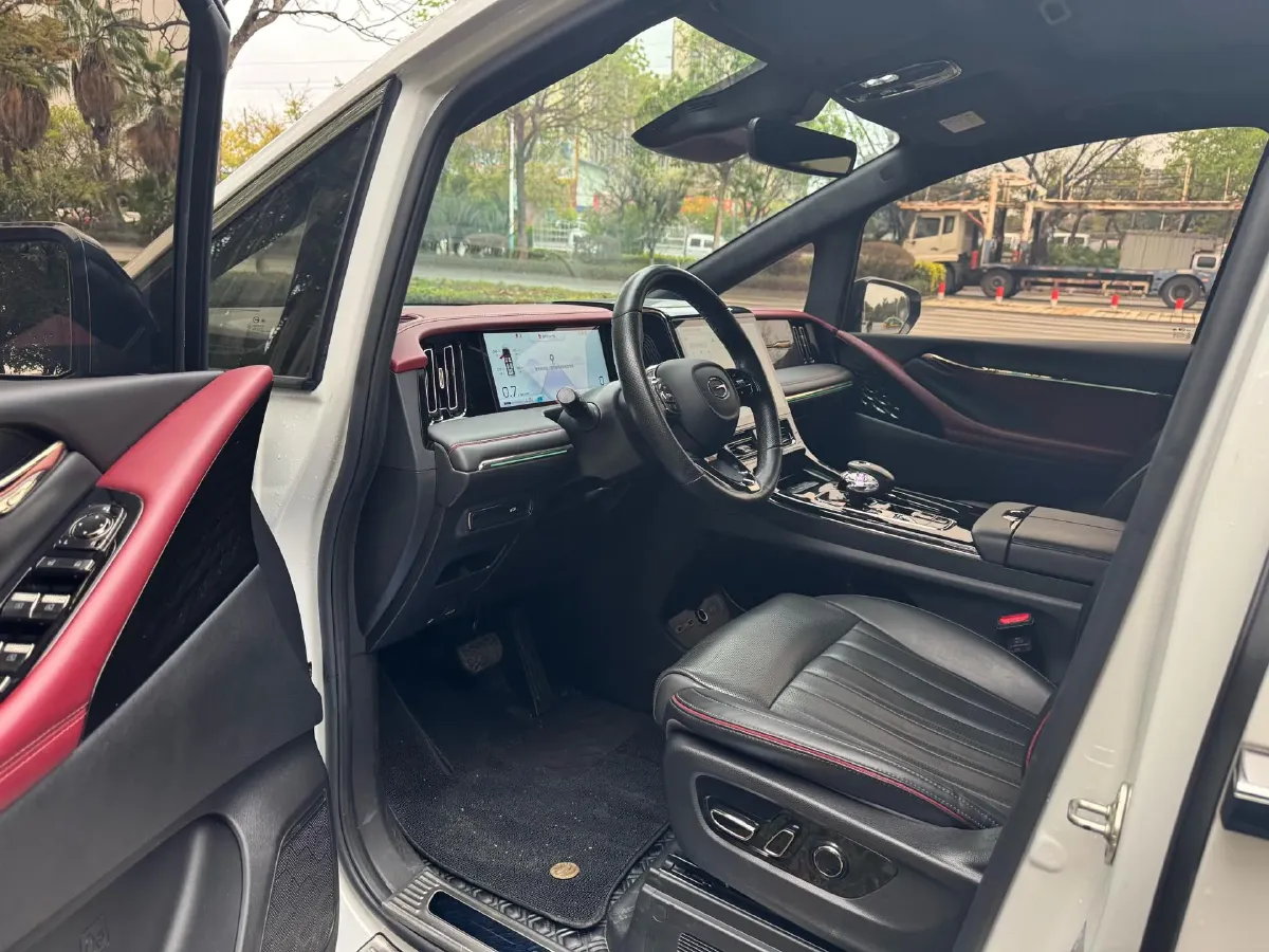2023 GAC Trumpchi M8 2.0T 252HP L4 8AT,autocango,china used car exporter,china ev exporter,chinese used car exporter,chinese used ev exporter