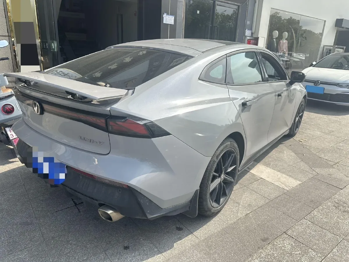 2022 ChangAn UNI-V 1.5T 188HP L4 7DCT,autocango,china used car exporter,china ev exporter,chinese used car exporter,chinese used ev exporter