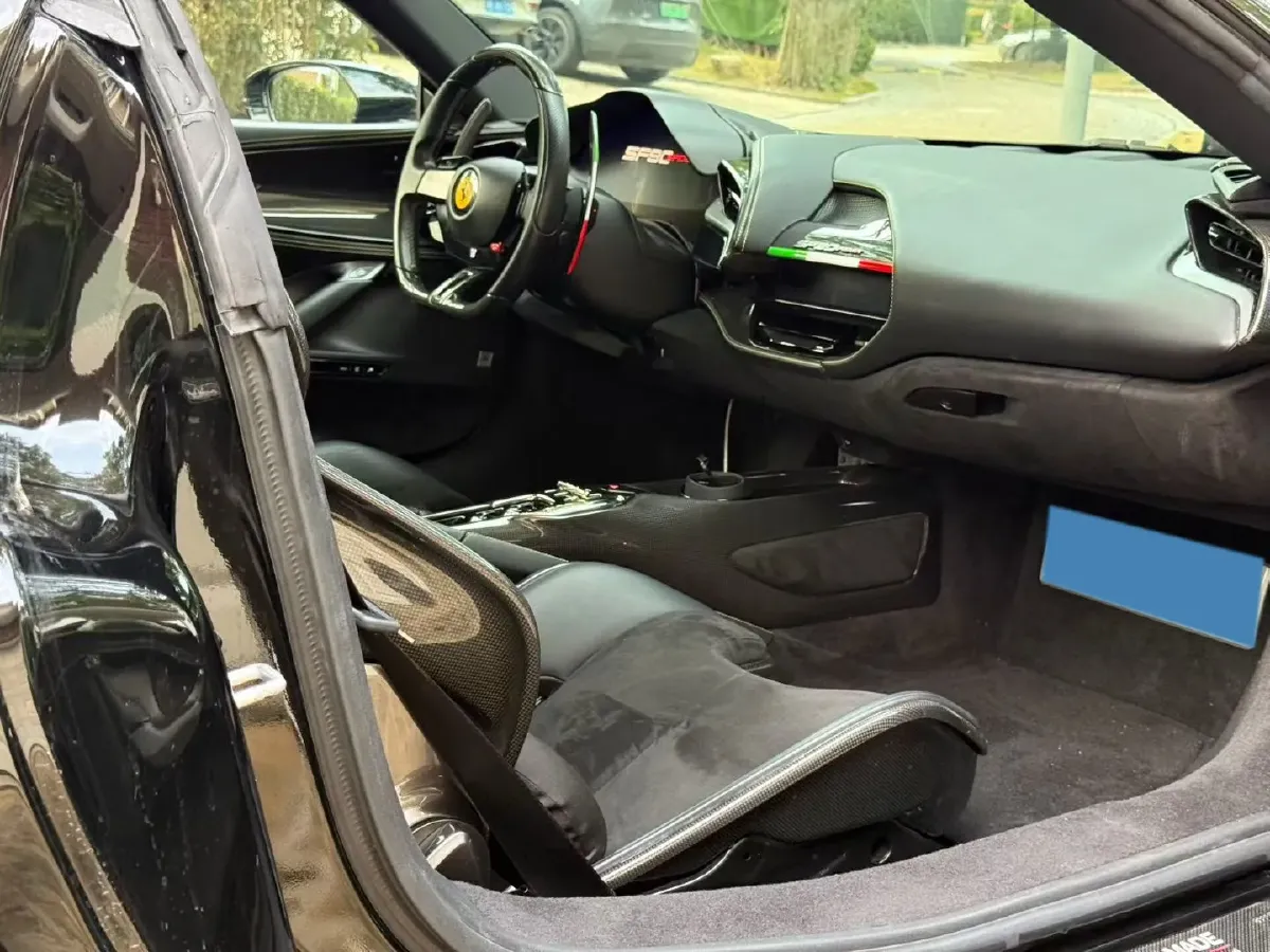 2021 Ferrari SF90 3.9T 781HP V8 8DCT PHEV 7.9KWH,autocango,china used car exporter,china ev exporter,chinese used car exporter,chinese used ev exporter