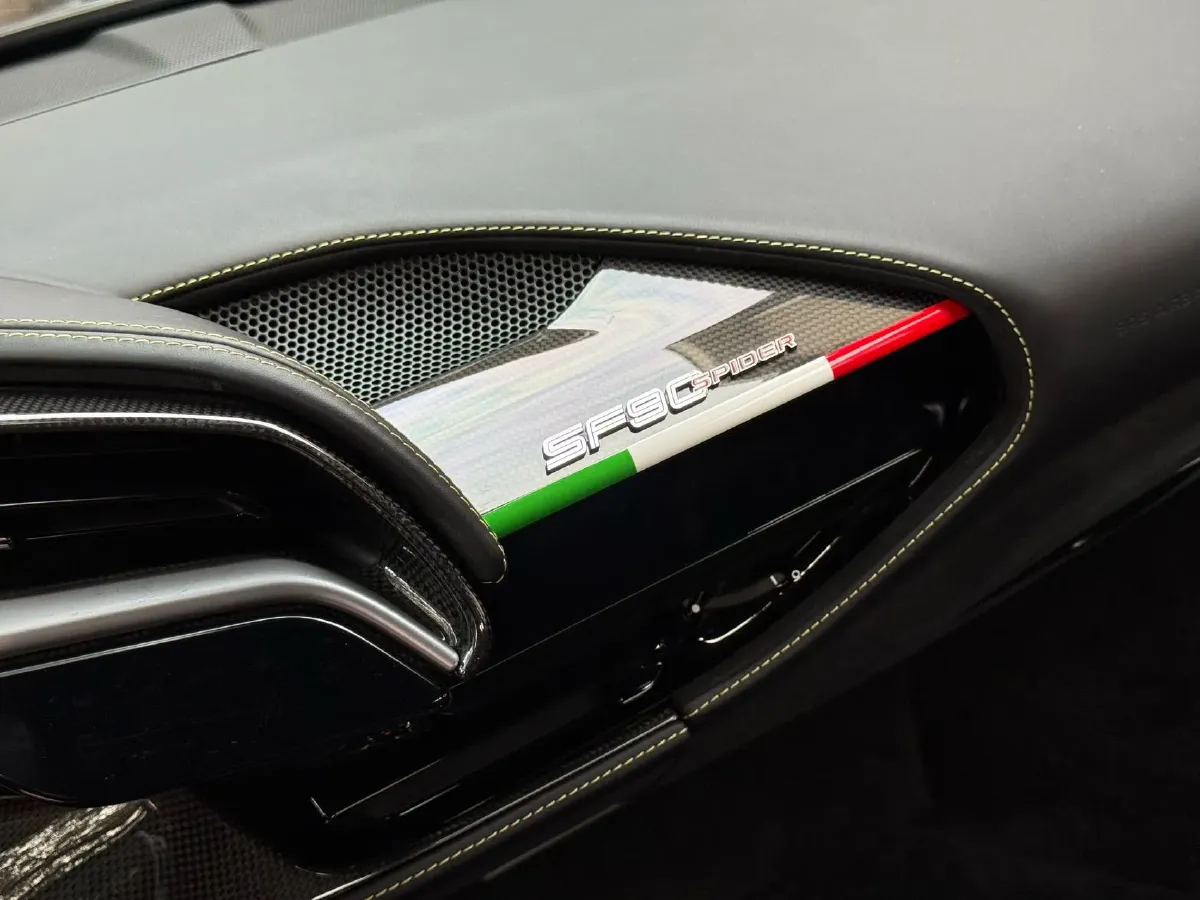 2021 Ferrari SF90 3.9T 781HP V8 8DCT PHEV 7.9KWH,autocango,china used car exporter,china ev exporter,chinese used car exporter,chinese used ev exporter