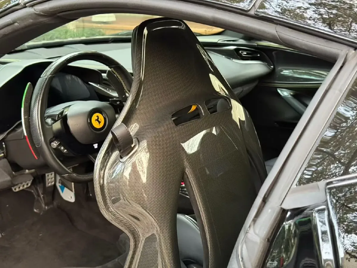 2021 Ferrari SF90 3.9T 781HP V8 8DCT PHEV 7.9KWH,autocango,china used car exporter,china ev exporter,chinese used car exporter,chinese used ev exporter