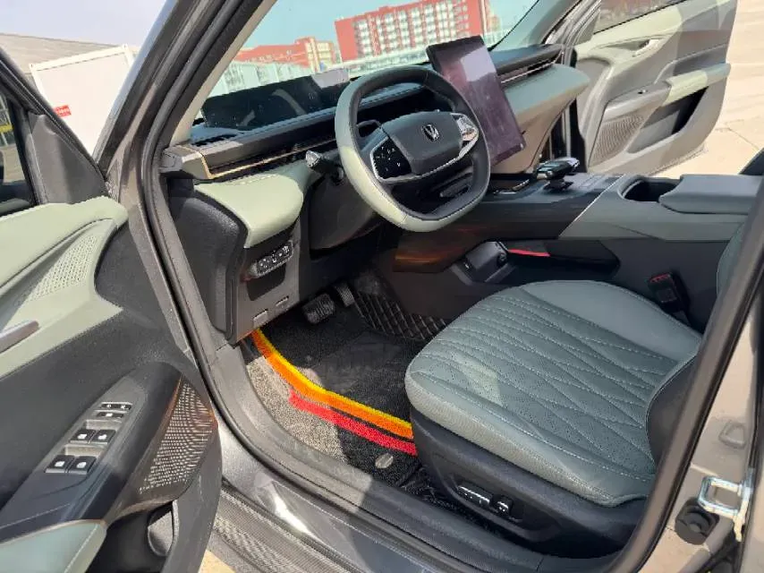 2023 ChangAn Oshan Z6 1.5T 188HP L4 7DCT,autocango,china used car exporter,china ev exporter,chinese used car exporter,chinese used ev exporter