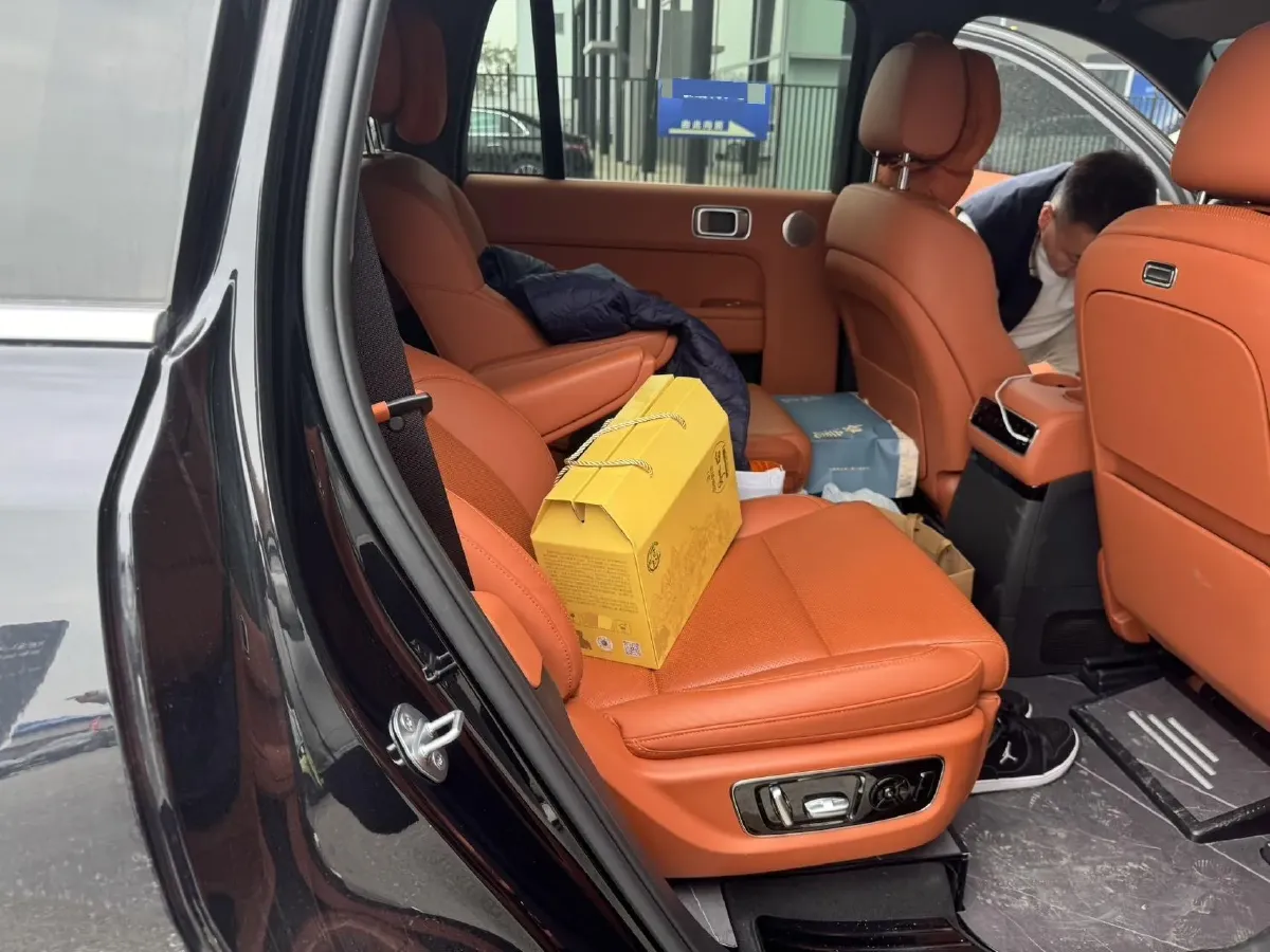 2024 Li L9 Range Extended 154HP REEV 52.3KWH,autocango,china used car exporter,china ev exporter,chinese used car exporter,chinese used ev exporter