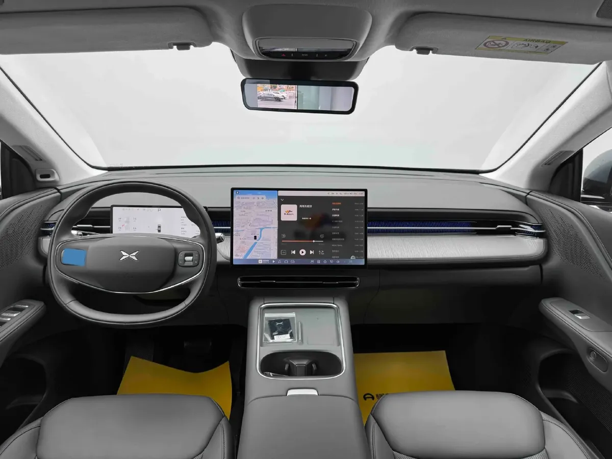 2025 Xpeng G6 BEV 68.5KWH,autocango,china used car exporter,china ev exporter,chinese used car exporter,chinese used ev exporter