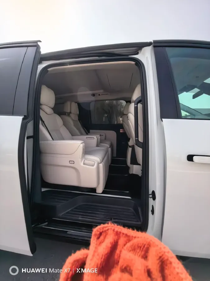 2025 Li MEGA BEV,autocango,china used car exporter,china ev exporter,chinese used car exporter,chinese used ev exporter