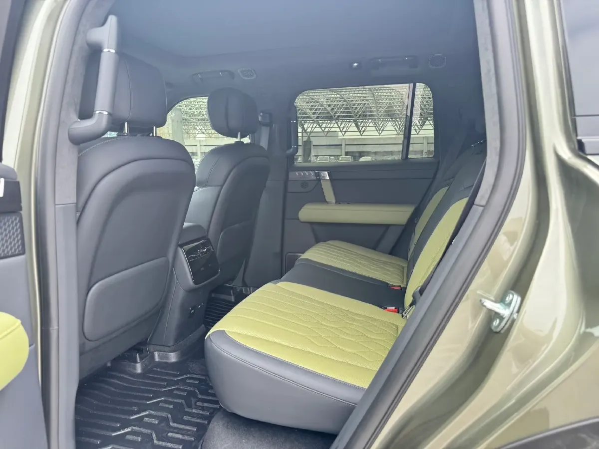 2025 M Hero WarriorM817 1.5T 197HP L4 2DHT PHEV,autocango,china used car exporter,china ev exporter,chinese used car exporter,chinese used ev exporter