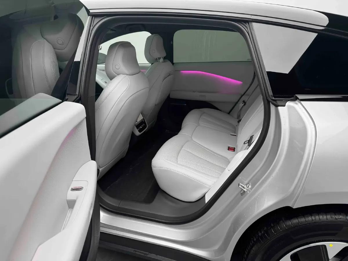 2024 Xpeng P7+ BEV 60.7KWH,autocango,china used car exporter,china ev exporter,chinese used car exporter,chinese used ev exporter