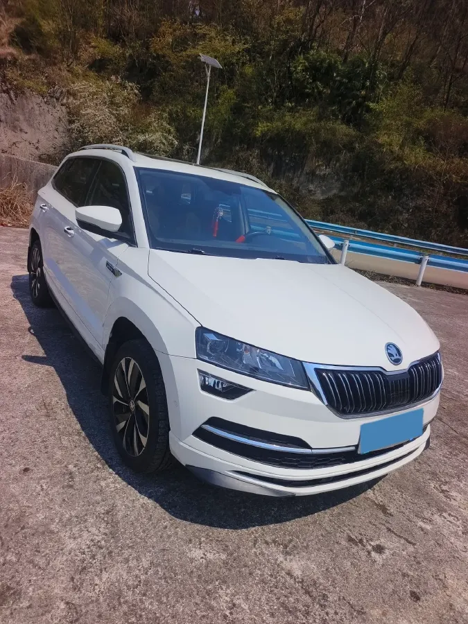 2022 Skoda Karoq 1.4T 150HP L4 7DCT,autocango,china used car exporter,china ev exporter,chinese used car exporter,chinese used ev exporter
