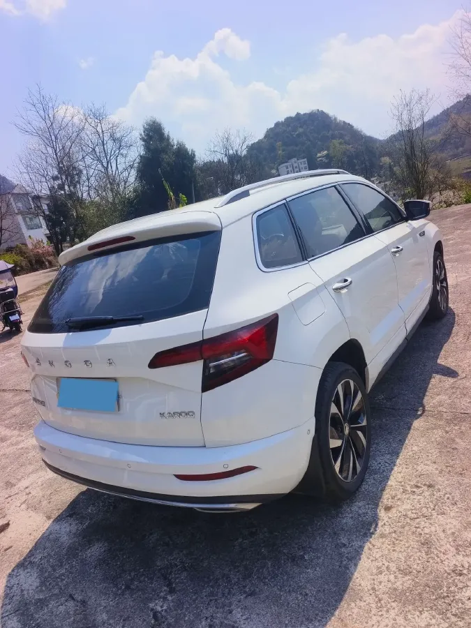 2022 Skoda Karoq 1.4T 150HP L4 7DCT,autocango,china used car exporter,china ev exporter,chinese used car exporter,chinese used ev exporter