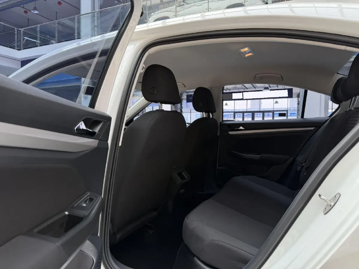 2021 Volkswagen Bora 1.5L 113HP L4 6AT,autocango,china used car exporter,china ev exporter,chinese used car exporter,chinese used ev exporter