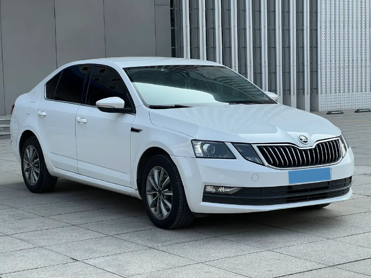 2019 Skoda Octavia 1.5L 116HP L4 6AT,autocango,china used car exporter,china ev exporter,chinese used car exporter,chinese used ev exporter