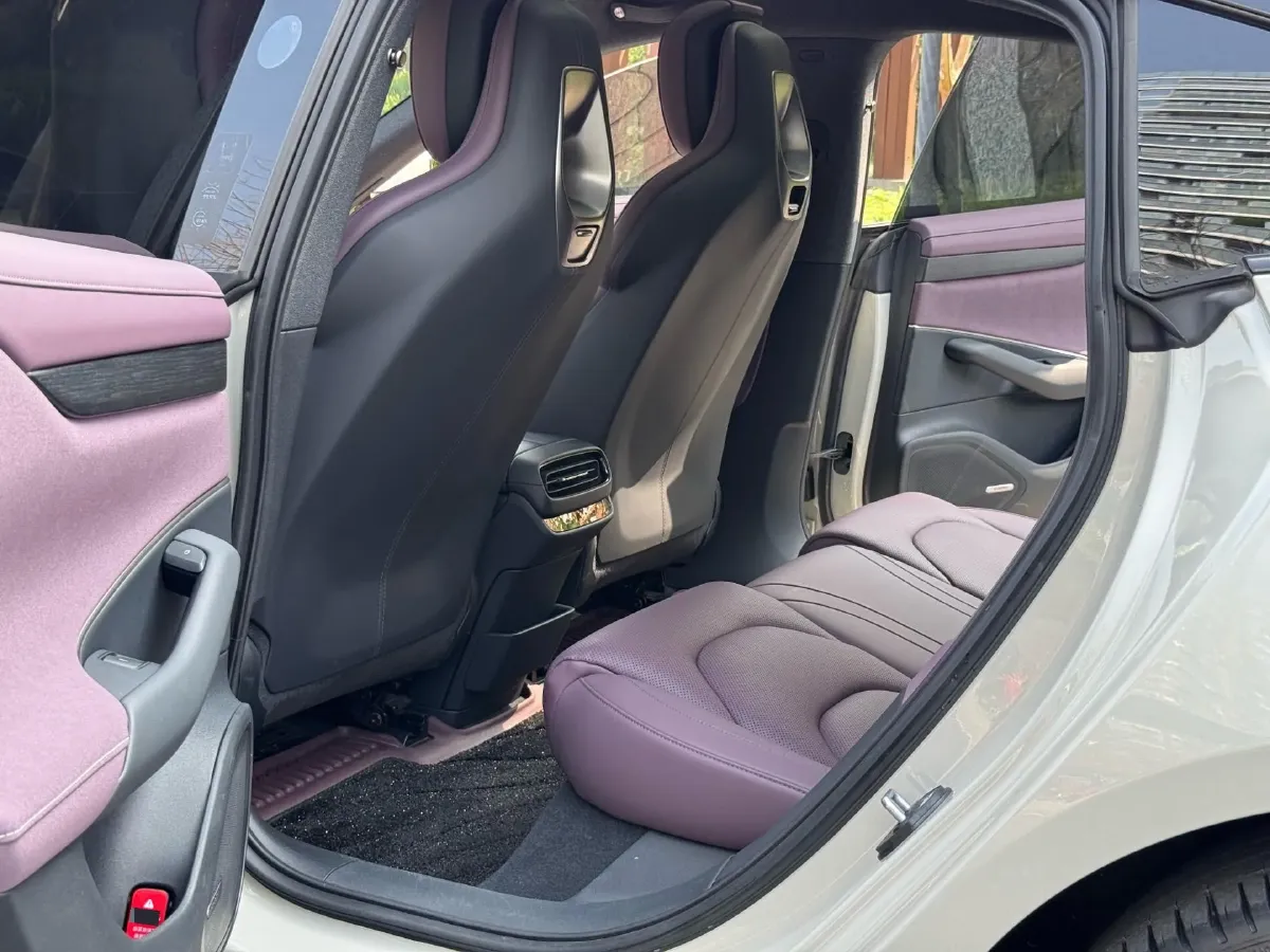 2024 MI SU7 BEV 73.6KWH,autocango,china used car exporter,china ev exporter,chinese used car exporter,chinese used ev exporter