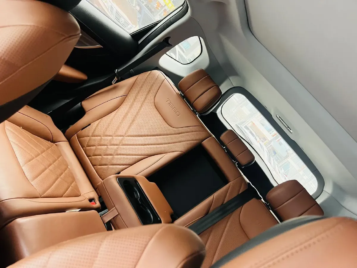 2021 Chery Tiggo 8 Plus 1.6T 197HP L4 7DCT,autocango,china used car exporter,china ev exporter,chinese used car exporter,chinese used ev exporter