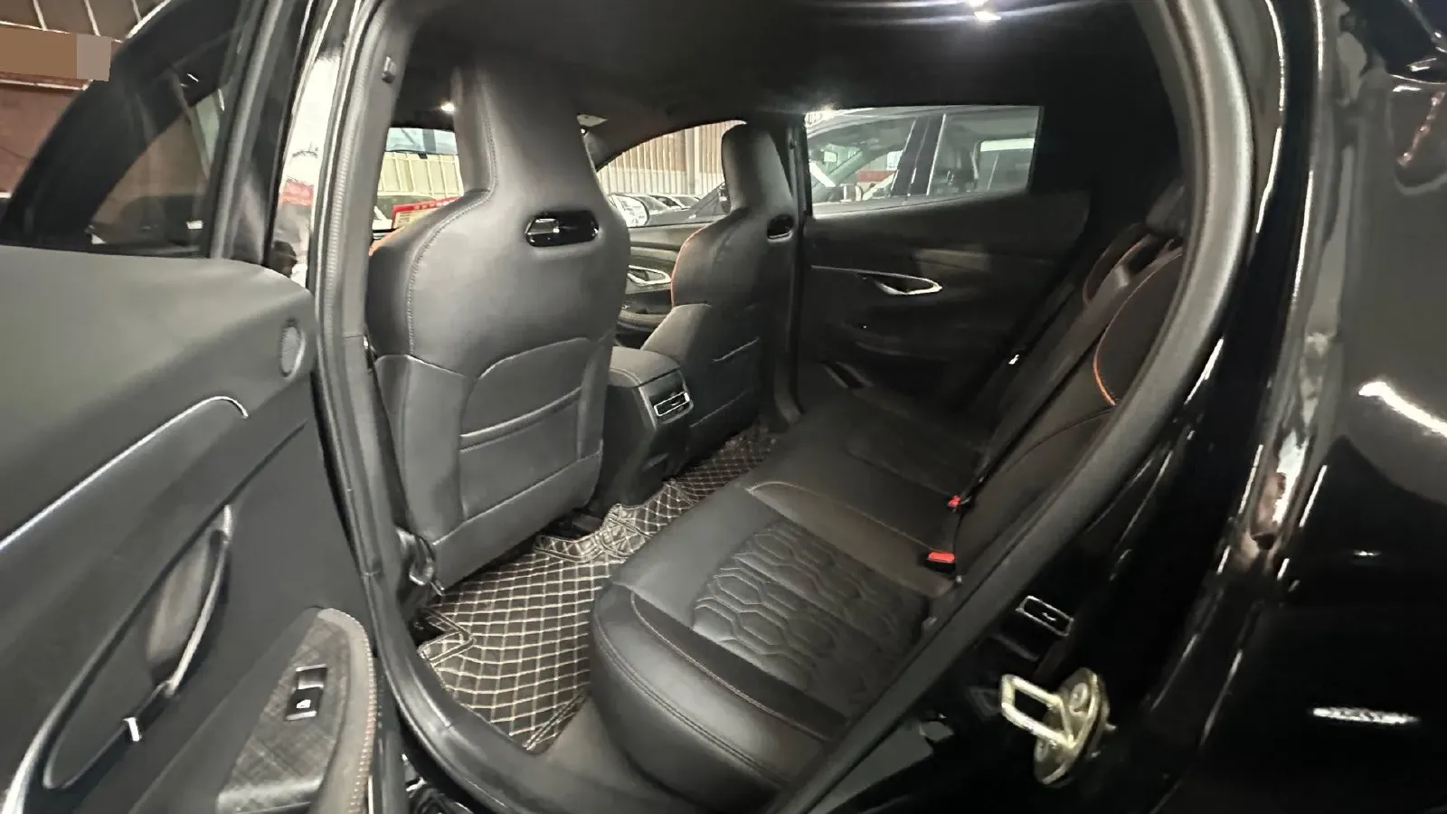 2022 ChangAn UNI-T 1.5T 188HP L4 7DCT,autocango,china used car exporter,china ev exporter,chinese used car exporter,chinese used ev exporter