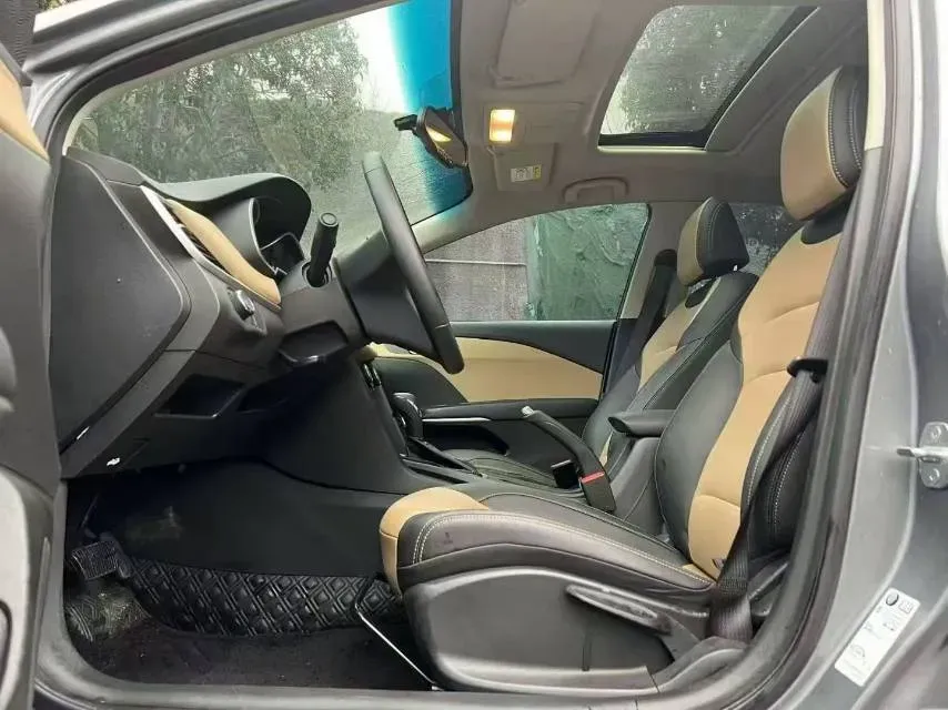 2022 Chevrolet Monza 1.5L 113HP L4 6AT,autocango,china used car exporter,china ev exporter,chinese used car exporter,chinese used ev exporter