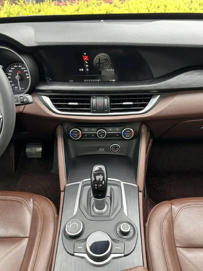 2017 Lexus NX 2.0T 238HP L4 6AT,autocango,china used car exporter,china ev exporter,chinese used car exporter,chinese used ev exporter