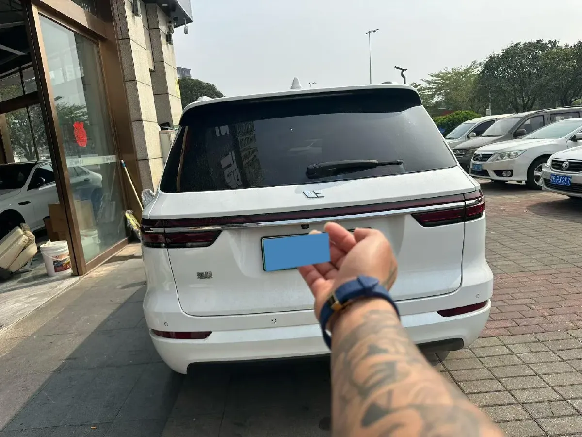 2021 Li ONE Range Extended 131HP REEV 40.5KWH,autocango,china used car exporter,china ev exporter,chinese used car exporter,chinese used ev exporter