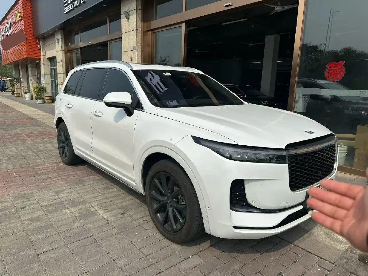2021 Li ONE Range Extended 131HP REEV 40.5KWH,autocango,china used car exporter,china ev exporter,chinese used car exporter,chinese used ev exporter