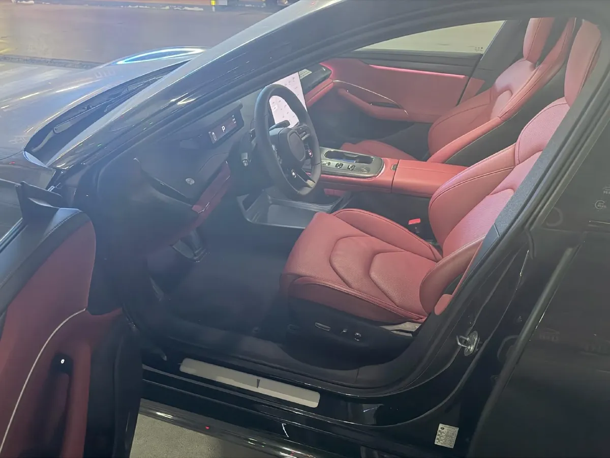 2024 MI SU7 BEV 73.6KWH,autocango,china used car exporter,china ev exporter,chinese used car exporter,chinese used ev exporter