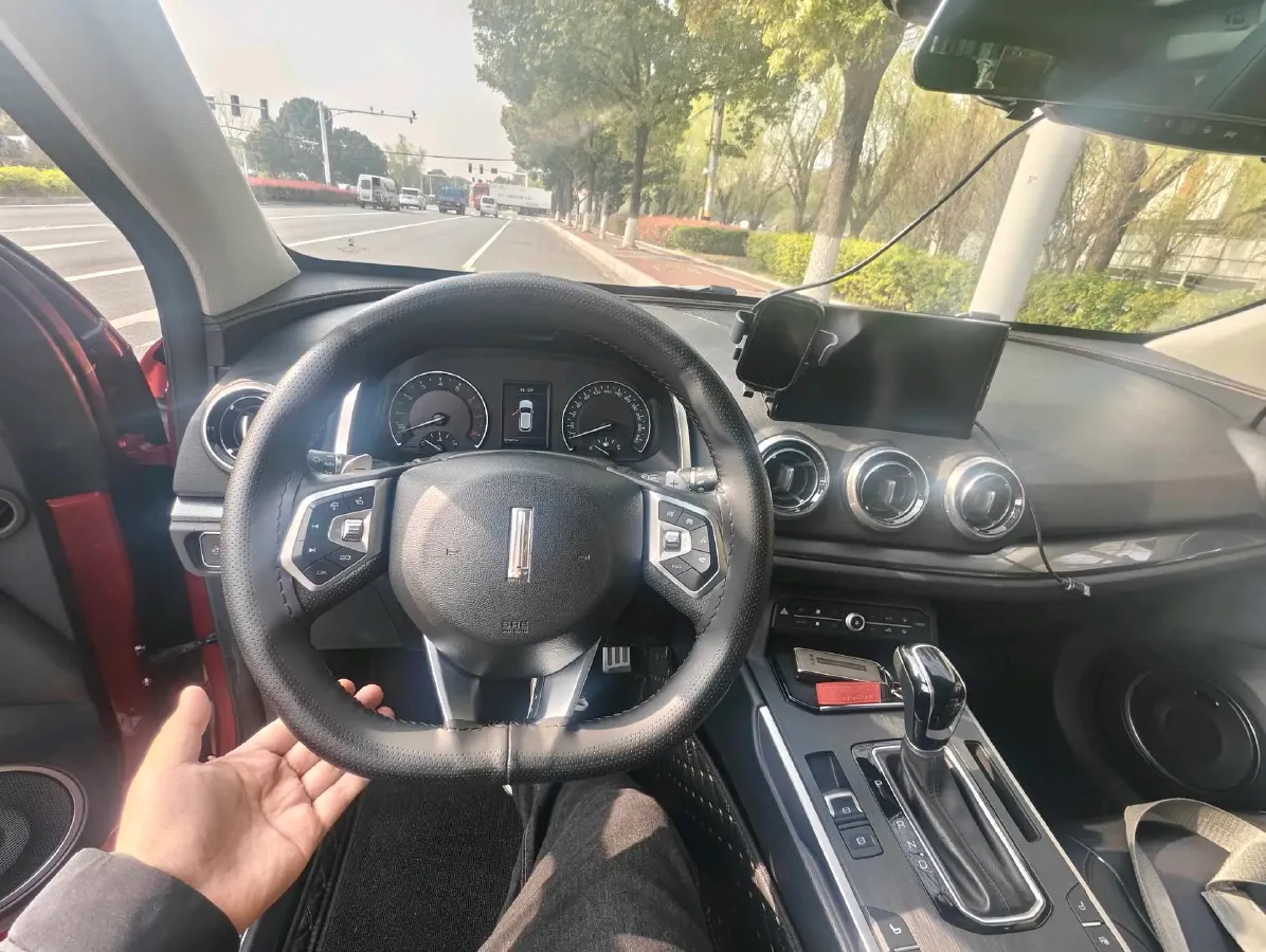 2017 WEY VV5 2.0T 197HP L4 7DCT,autocango,china used car exporter,china ev exporter,chinese used car exporter,chinese used ev exporter