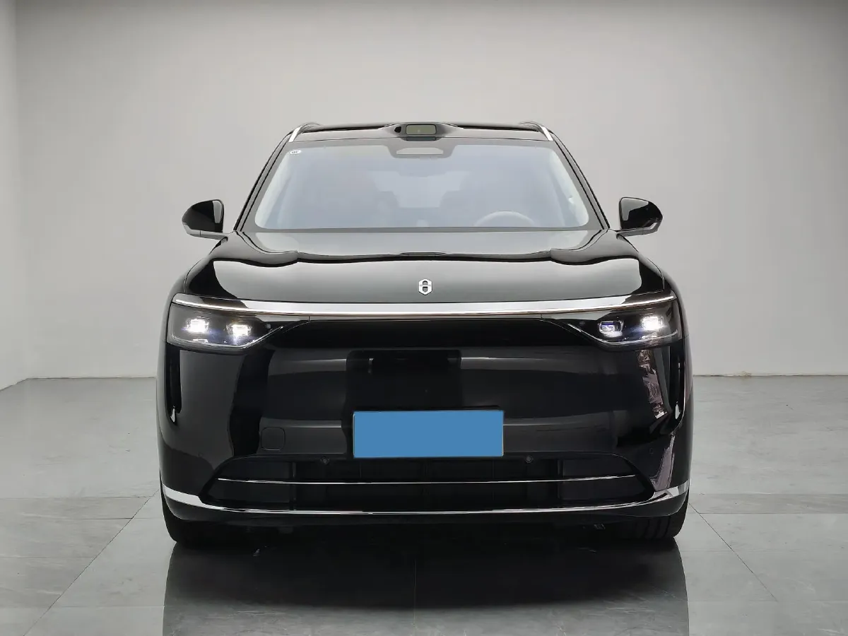 2025 AITO AITO M8 REEV 160HP REEV 53.4KWH,autocango,china used car exporter,china ev exporter,chinese used car exporter,chinese used ev exporter