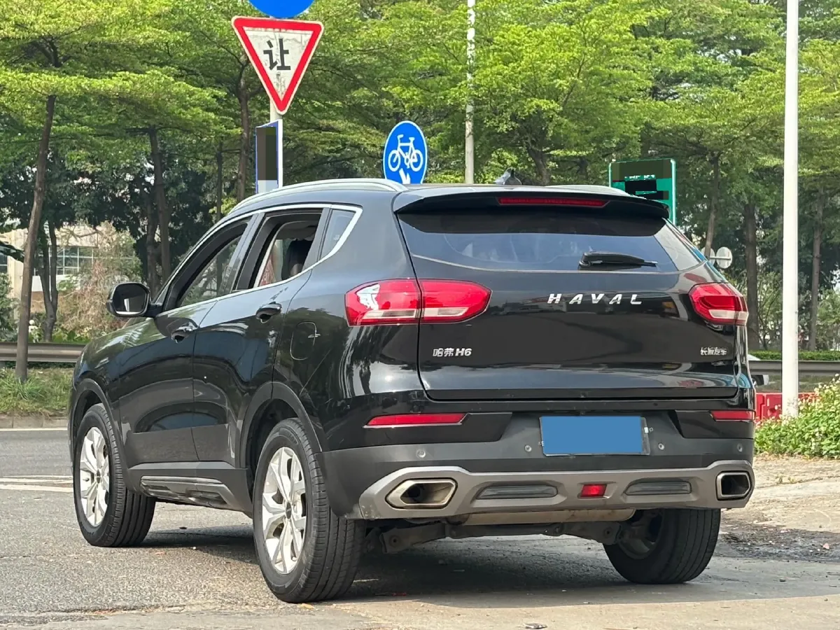 2020 Haval H6 1.5T 169HP L4 7DCT,autocango,china used car exporter,china ev exporter,chinese used car exporter,chinese used ev exporter