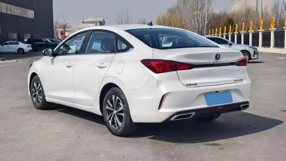 2021 ChangAn Eado 1.6L 128HP L4 5MT,autocango,china used car exporter,china ev exporter,chinese used car exporter,chinese used ev exporter