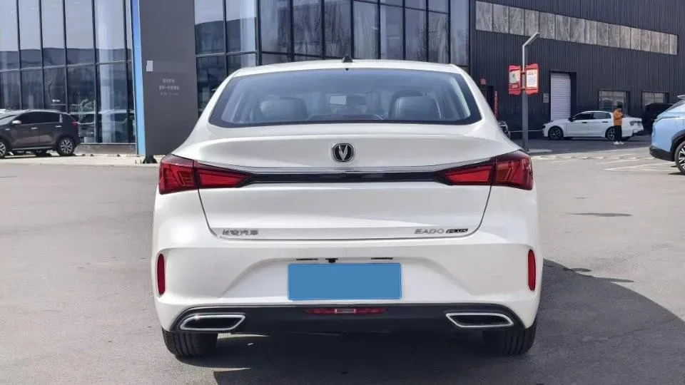 2021 ChangAn Eado 1.6L 128HP L4 5MT,autocango,china used car exporter,china ev exporter,chinese used car exporter,chinese used ev exporter