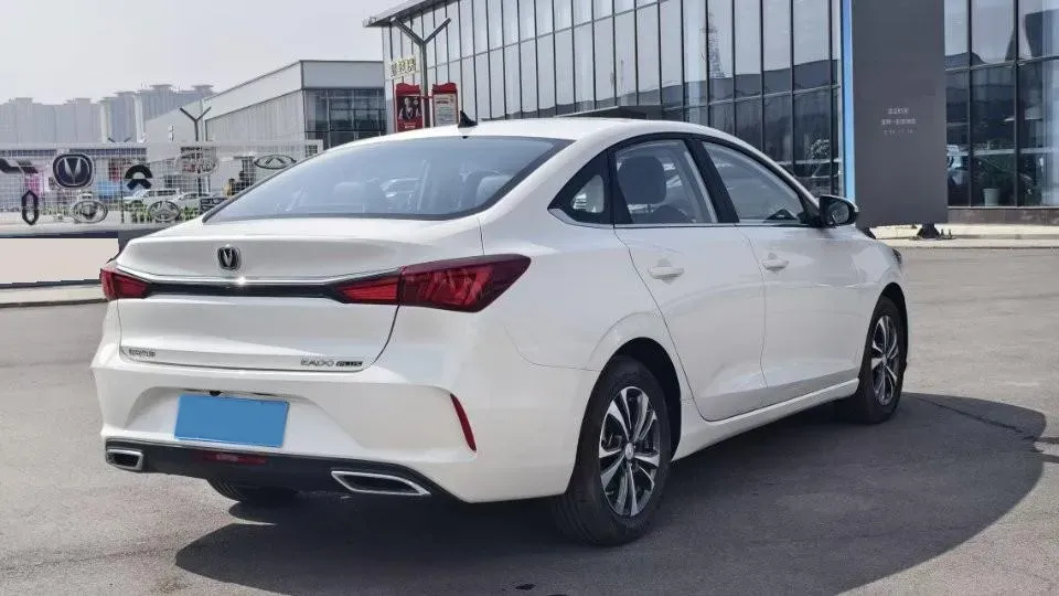 2021 ChangAn Eado 1.6L 128HP L4 5MT,autocango,china used car exporter,china ev exporter,chinese used car exporter,chinese used ev exporter