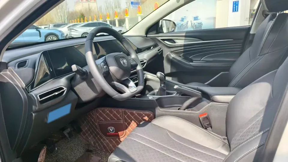 2021 ChangAn Eado 1.6L 128HP L4 5MT,autocango,china used car exporter,china ev exporter,chinese used car exporter,chinese used ev exporter