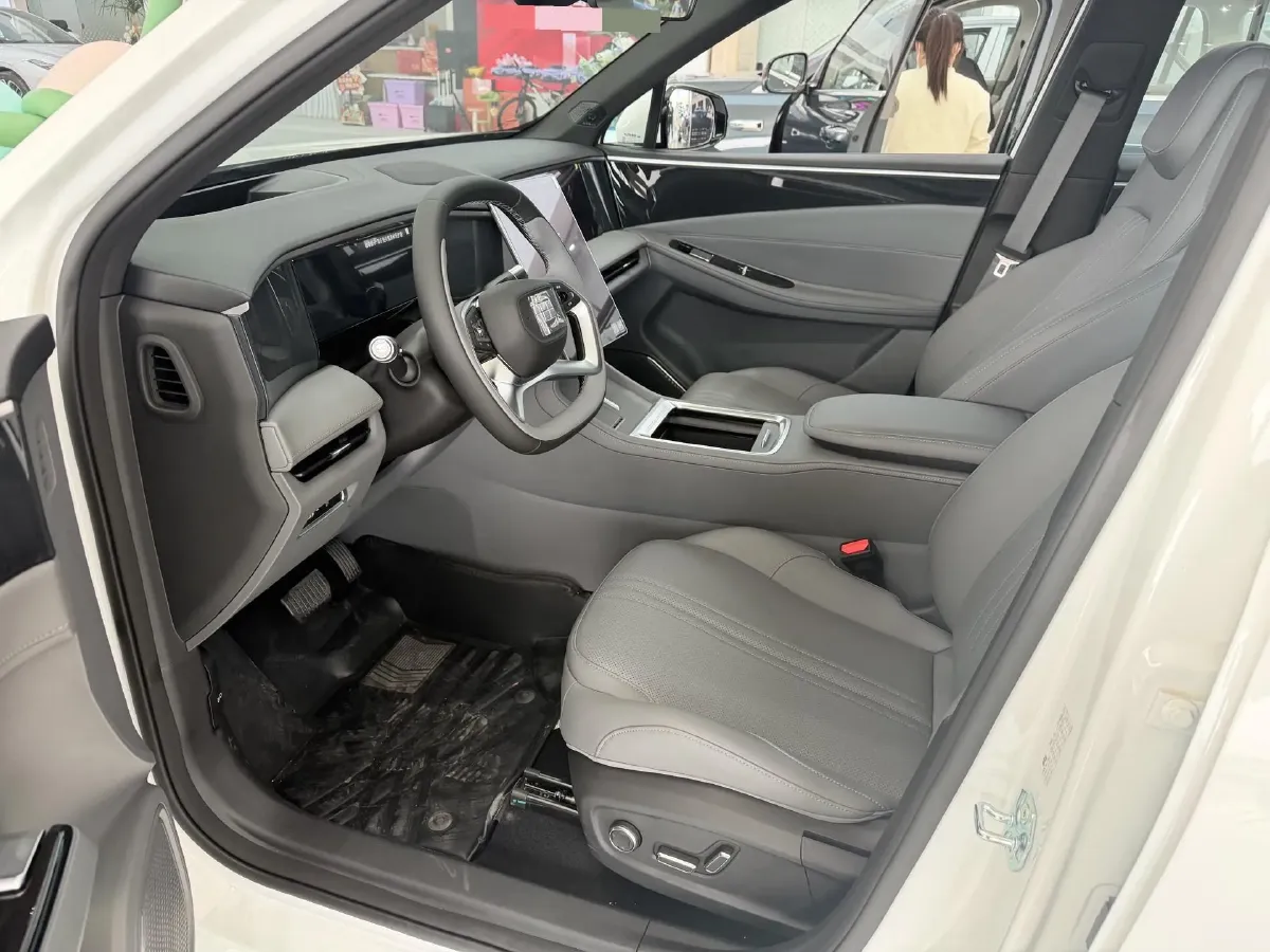 2025 Geely Galaxy L7 1.5L 112HP L4 1DHT PHEV 18.4KWH,autocango,china used car exporter,china ev exporter,chinese used car exporter,chinese used ev exporter