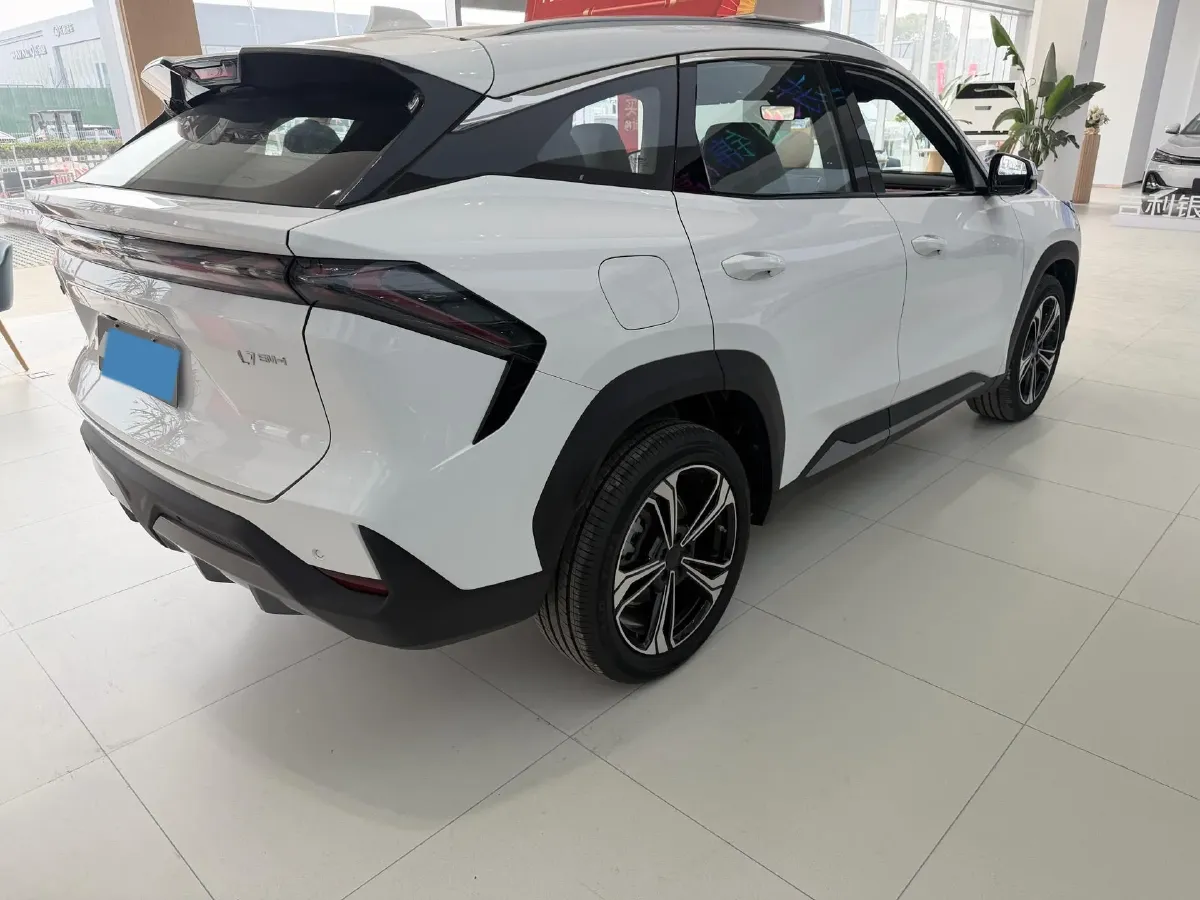 2025 Geely Galaxy L7 1.5L 112HP L4 1DHT PHEV 18.4KWH,autocango,china used car exporter,china ev exporter,chinese used car exporter,chinese used ev exporter