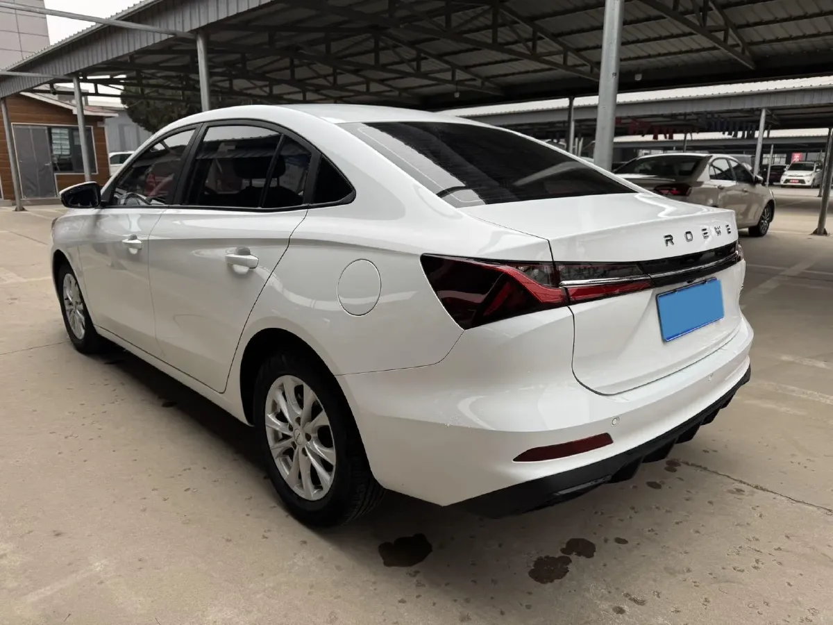 2023 Roewe i5 1.5L 129HP L4 5MT,autocango,china used car exporter,china ev exporter,chinese used car exporter,chinese used ev exporter