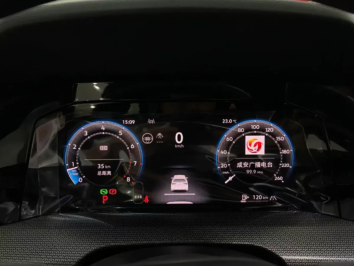 2025 Volkswagen Golf 1.5T 160HP L4 7DCT,autocango,china used car exporter,china ev exporter,chinese used car exporter,chinese used ev exporter