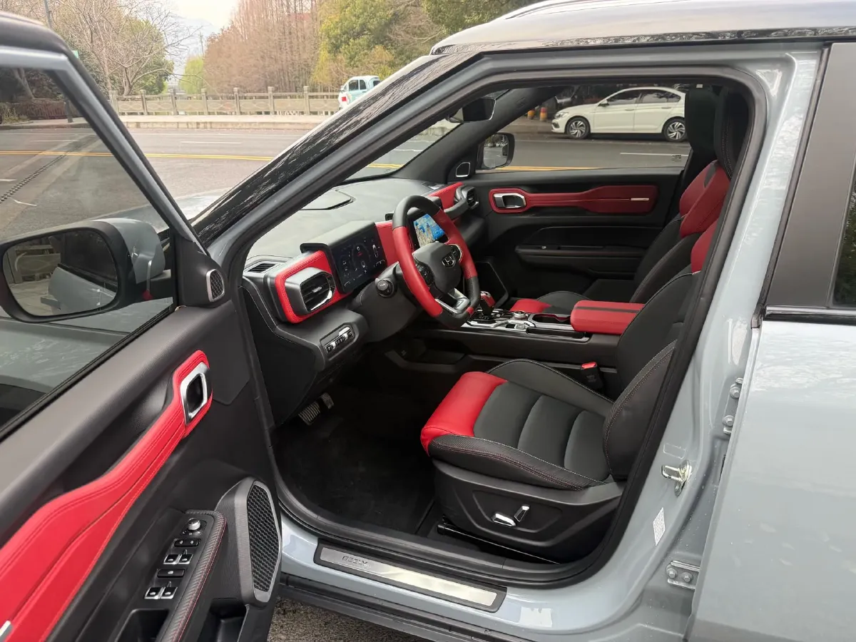 2020 Geely ICON 1.5T 177HP L3 7DCT,autocango,china used car exporter,china ev exporter,chinese used car exporter,chinese used ev exporter