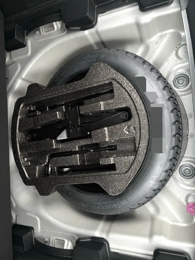 2023 Geely Coolray 1.5T 181HP L4 7DCT,autocango,china used car exporter,china ev exporter,chinese used car exporter,chinese used ev exporter