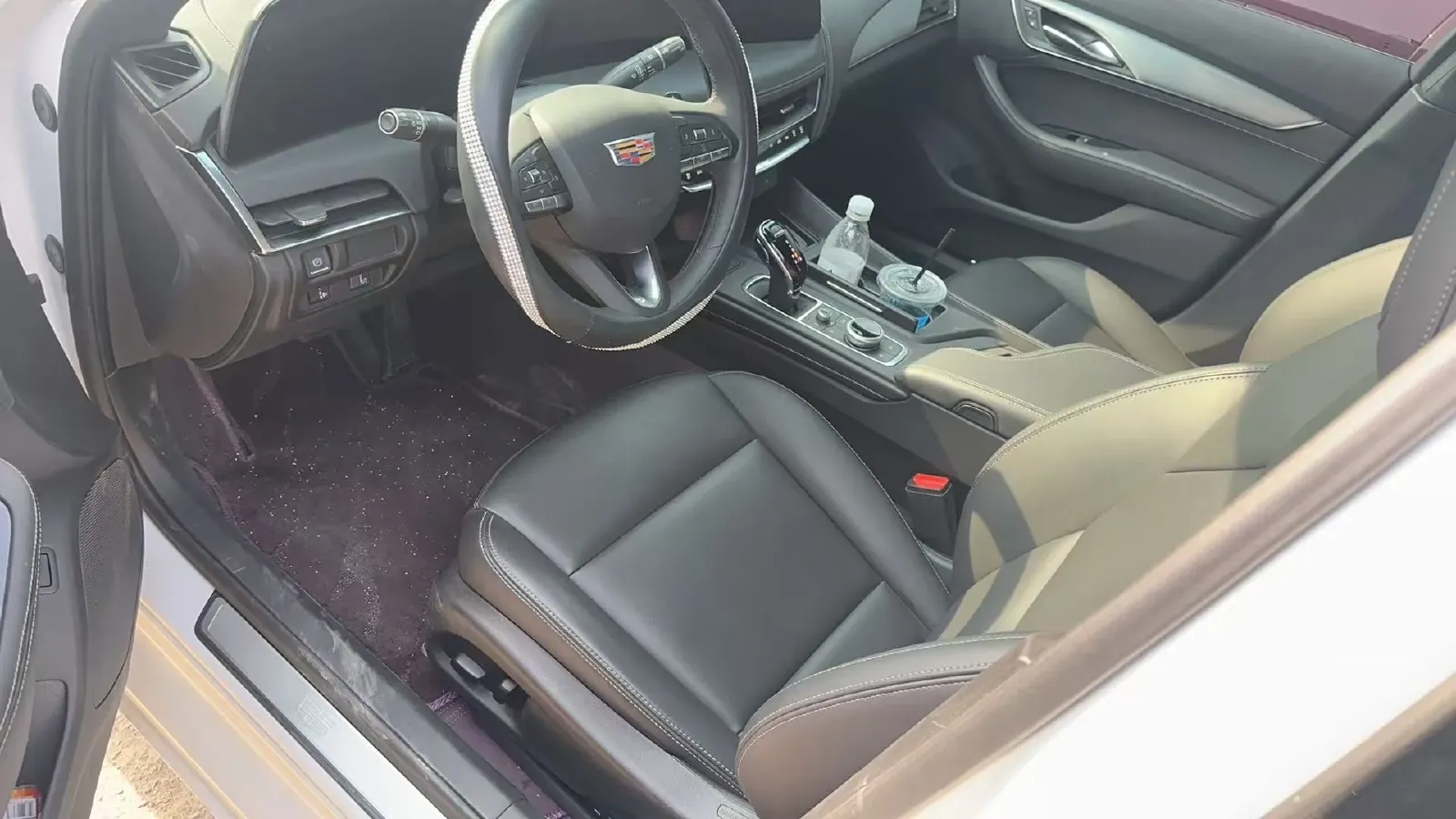 2024 Cadillac CT5 2.0T 237HP L4 10AT,autocango,china used car exporter,china ev exporter,chinese used car exporter,chinese used ev exporter