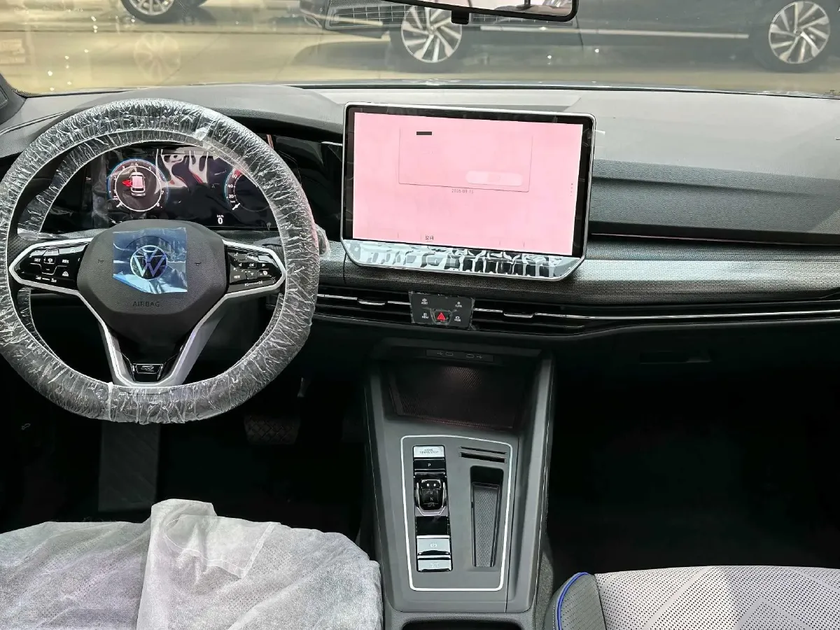 2025 Volkswagen Golf 1.5T 160HP L4 7DCT,autocango,china used car exporter,china ev exporter,chinese used car exporter,chinese used ev exporter