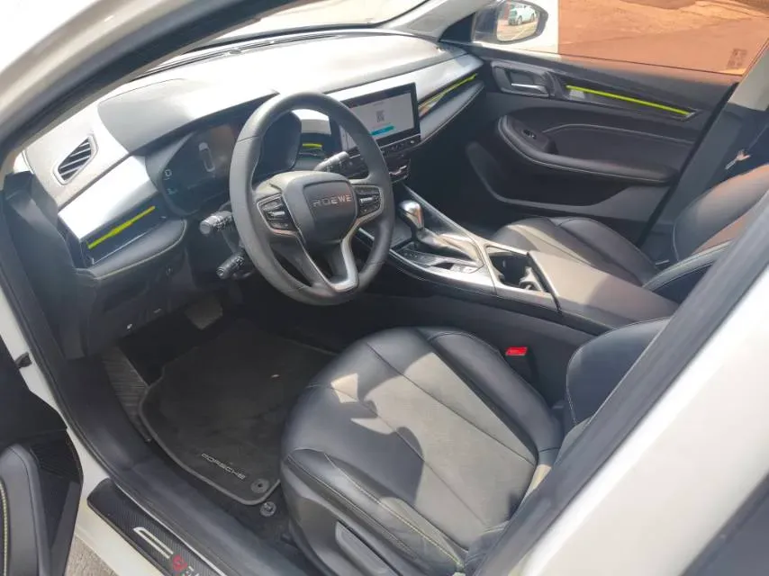 2021 Roewe i5 1.5L 120HP L4 CVT,autocango,china used car exporter,china ev exporter,chinese used car exporter,chinese used ev exporter