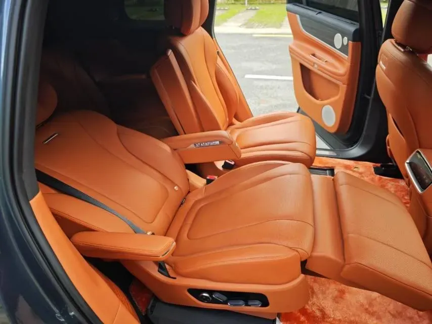 2024 AITO AITO M9 1.5T 152HP L4 REEV 42KWH,autocango,china used car exporter,china ev exporter,chinese used car exporter,chinese used ev exporter