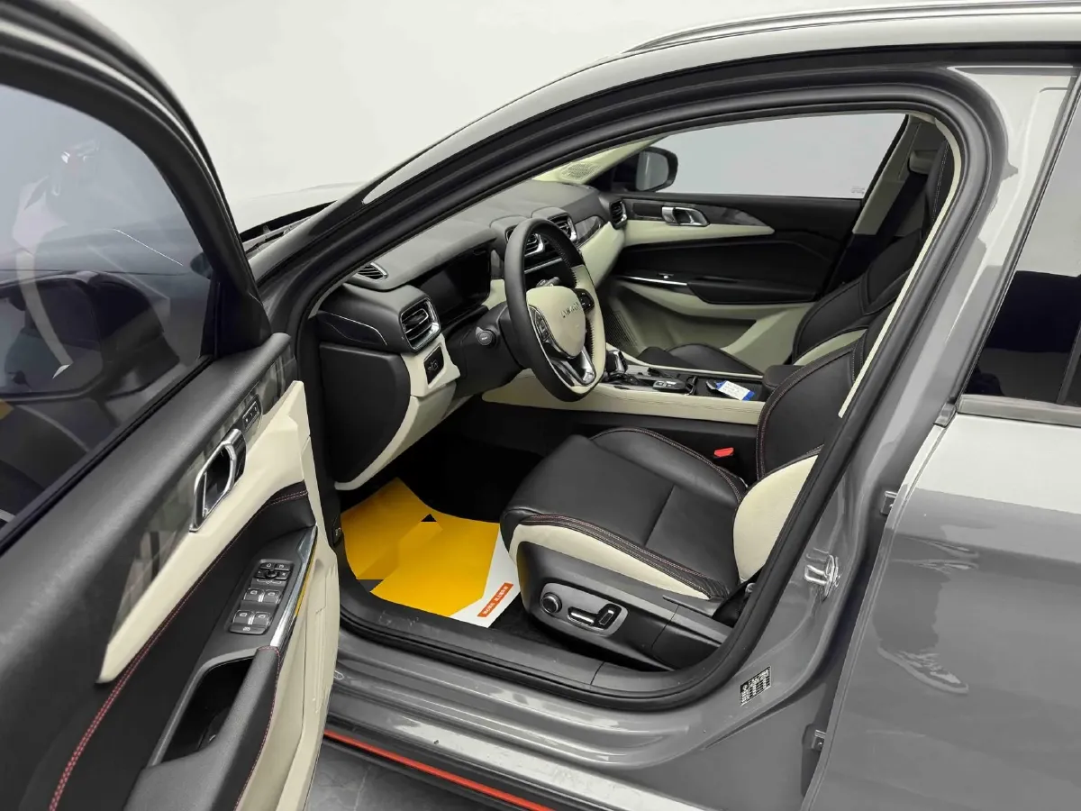 2018 Toyota C-HR 2.0L 171HP L4 CVT,autocango,china used car exporter,china ev exporter,chinese used car exporter,chinese used ev exporter