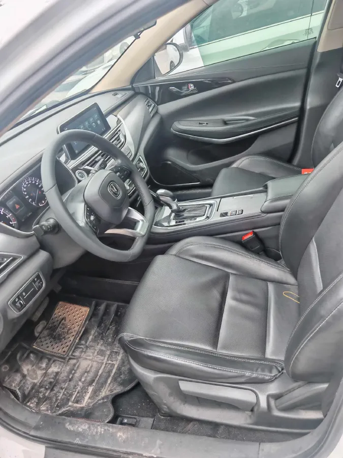 2020 ChangAn Raeton CC 1.5T 156HP L4 6AT,autocango,china used car exporter,china ev exporter,chinese used car exporter,chinese used ev exporter