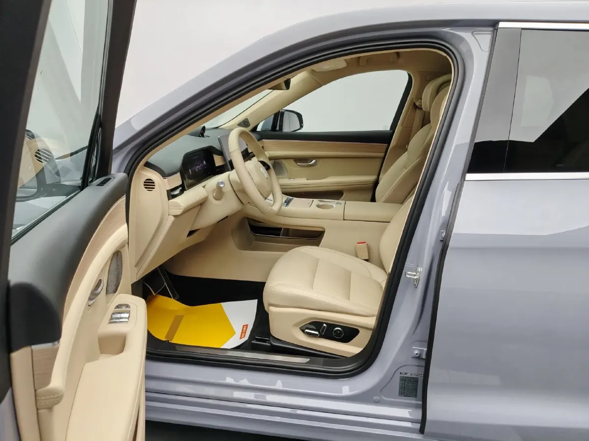 2025 AITO AITO M5 1.5T 152HP L4 REEV 42KWH,autocango,china used car exporter,china ev exporter,chinese used car exporter,chinese used ev exporter