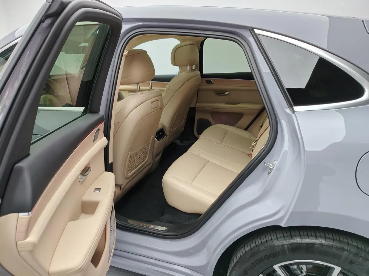 2025 AITO AITO M5 1.5T 152HP L4 REEV 42KWH,autocango,china used car exporter,china ev exporter,chinese used car exporter,chinese used ev exporter